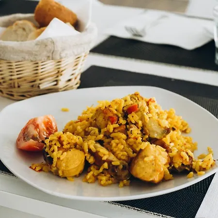Konukevi Porto Mar 3*